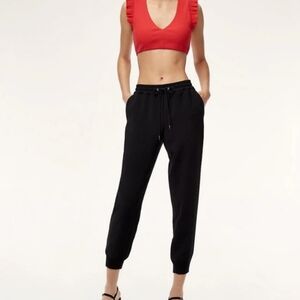 LIKE NEW Aritzia Wilfred Black Buffon Crepe Jogger Pants Size Small